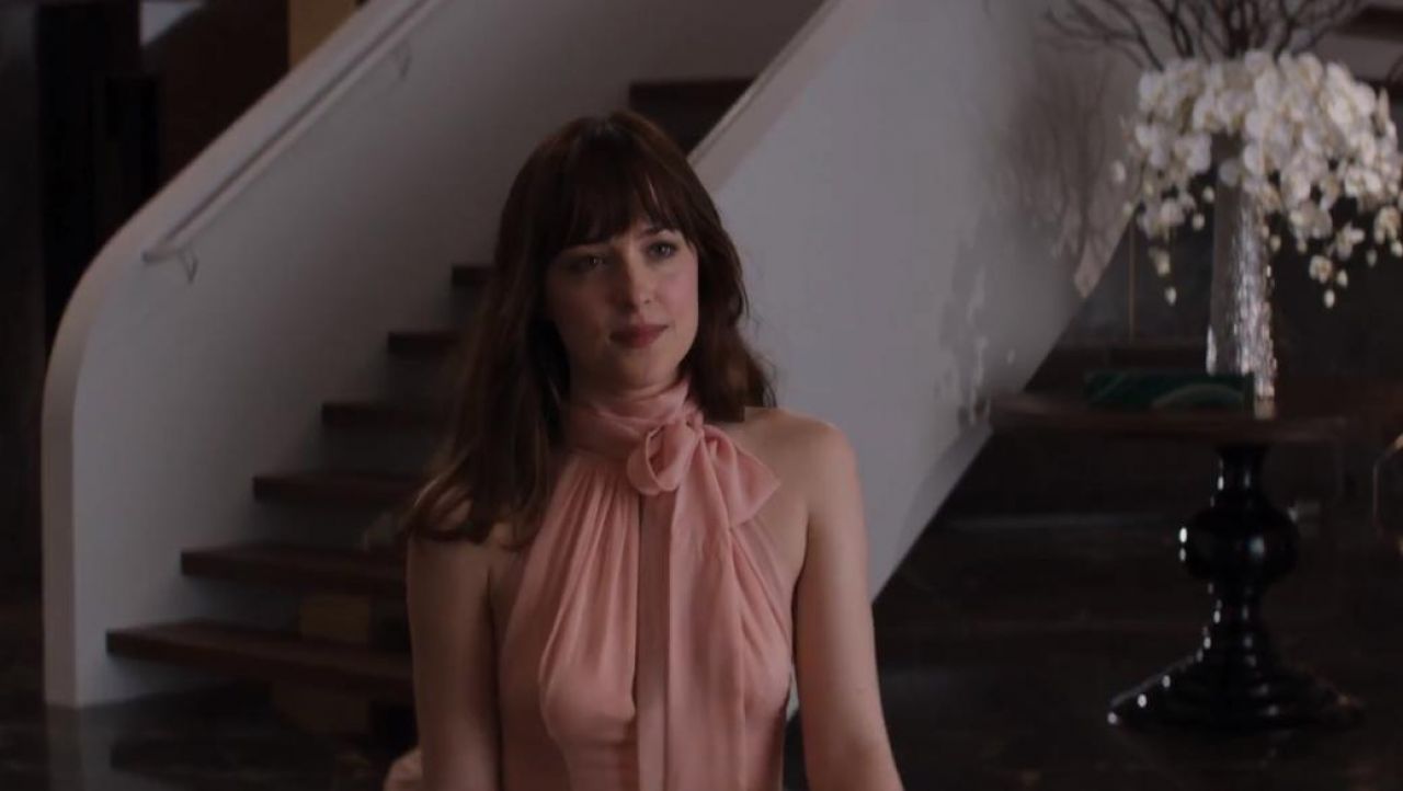 La robe rose portée par Dakota Johnson portée dans 50 Nuances de Grey Cinerama