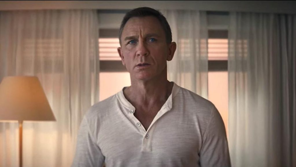 Le t-shirt blanc porté par Daniel Craig dans James Bond - Mourir Peut