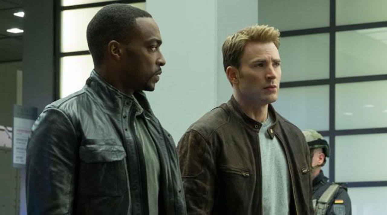 Le blouson en cuir porté par Chris Evans (Steve Rogers) dans Captain ...